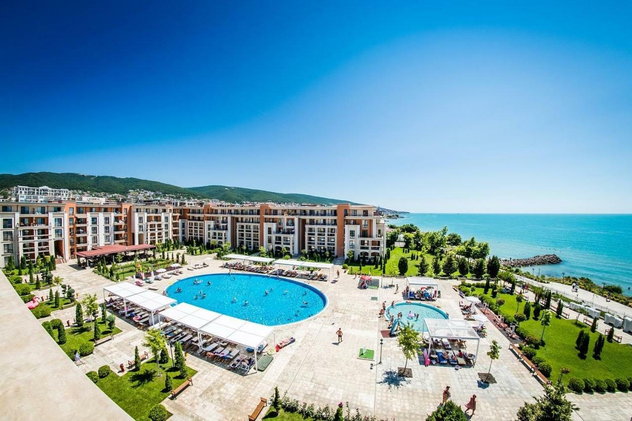 Private Apartment 49 In Prestige Fort Beach Hotel Sveti Vlas Exterior photo